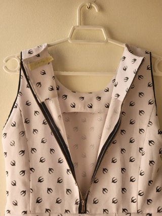 Vestido estampado pájaros blanco y negro