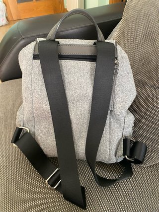 Mochila Parfois fieltro gris