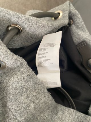 Mochila Parfois fieltro gris