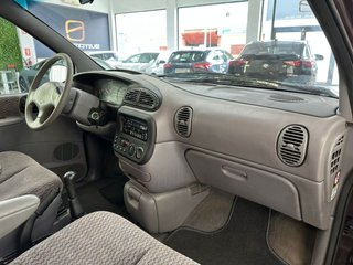 CHRYSLER Grand Voyager SE 2.4