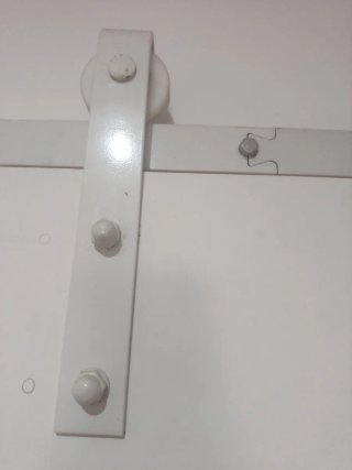 Puerta corredera con 3 paneles
