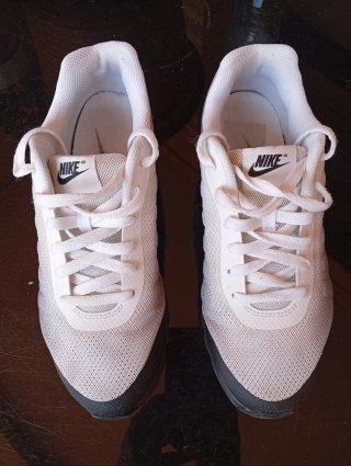 Deportivas Nike Air Max Negras y Grises