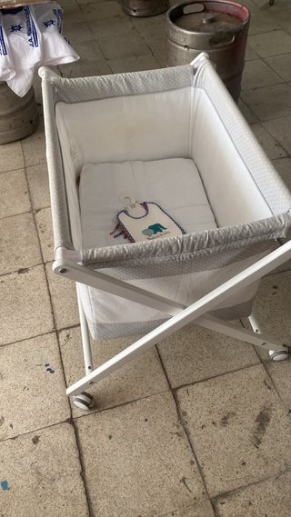 Cuna de viaje semi nueva