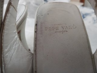 Zapatos Pepe Varó Novia Blancos Flores de piel