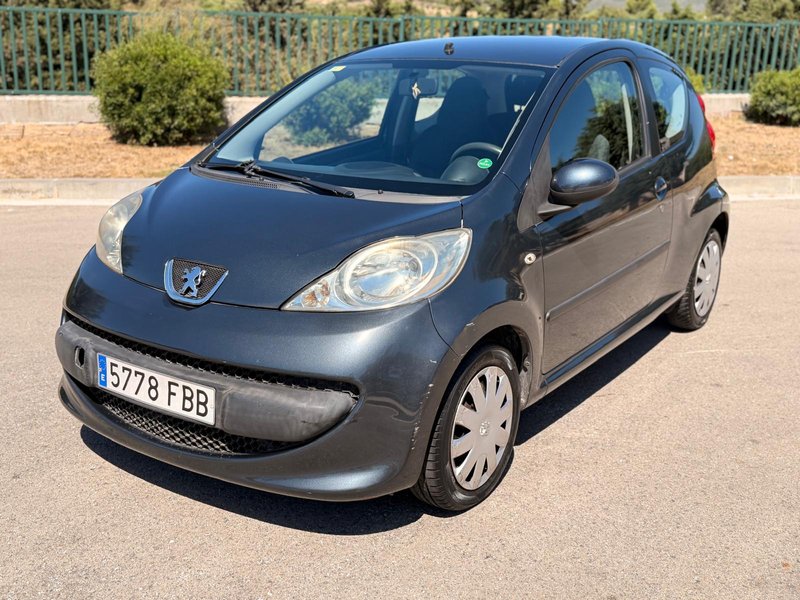 Peugeot 107 1.4 HDI Urban 3p / 5p 2006, foto 2