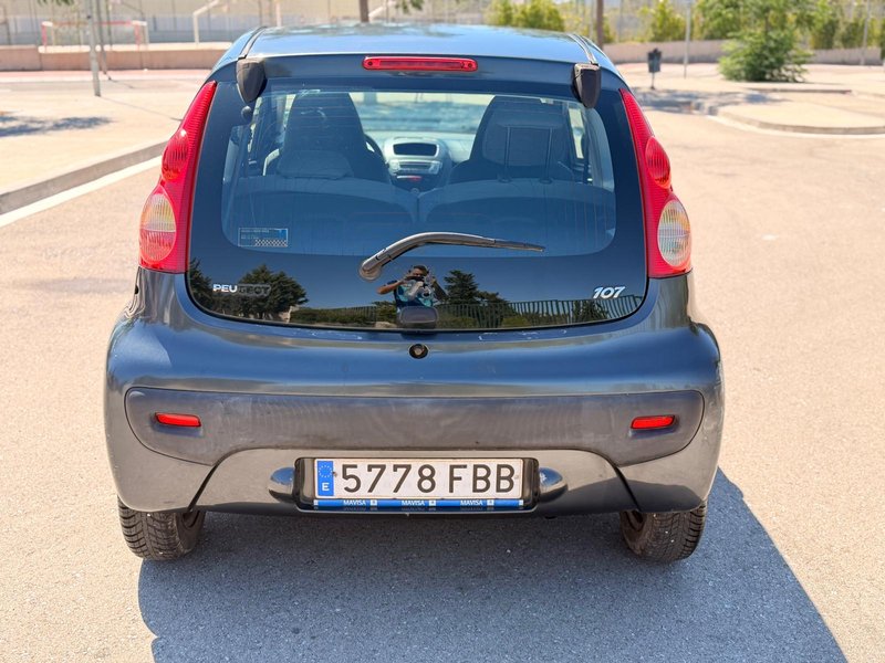Peugeot 107 1.4 HDI Urban 3p / 5p 2006, foto 5