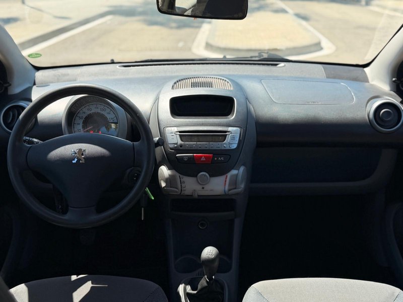 Peugeot 107 1.4 HDI Urban 3p / 5p 2006, foto 11