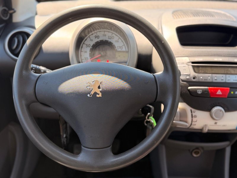 Peugeot 107 1.4 HDI Urban 3p / 5p 2006, foto 12
