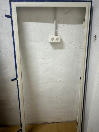 Puerta de Seguridad Azul con Marco