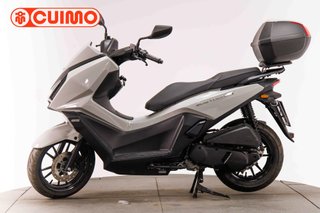 KYMCO SKYTOWN 125
