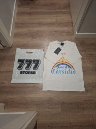 Camiseta Carsicko blanca con arcoíris