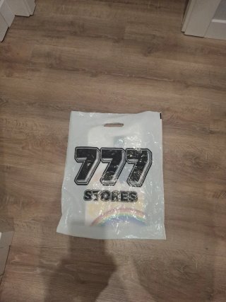 Camiseta Carsicko blanca con arcoíris
