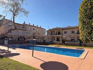 Casa adosada en venta en Villamartín