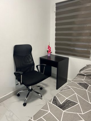 Alquiler, habitación, gastos incluidos solo chicas