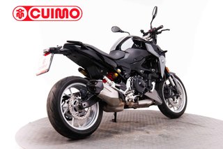 BMW F 900 R