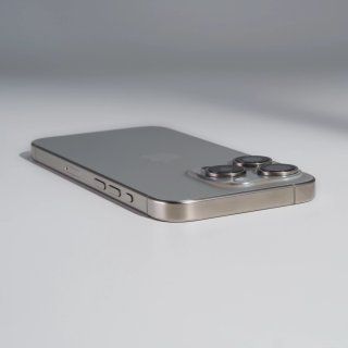 iPhone 15 Pro 128GB con garanzia 1 anno