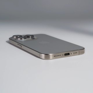 iPhone 15 Pro 128GB con garanzia 1 anno