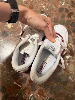 Deportivas Puma Blancas y Rojas