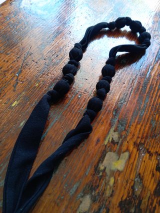 Collana lunga nera