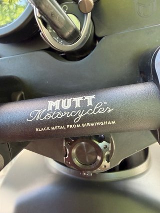 Mutt Akita All Black 250cc (21 CV) – Año 2022