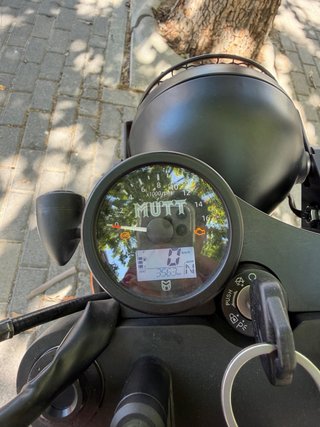 Mutt Akita All Black 250cc (21 CV) – Año 2022