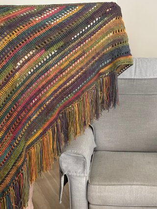 Chal artesanal de lana multicolor