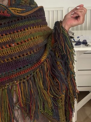 Chal artesanal de lana multicolor
