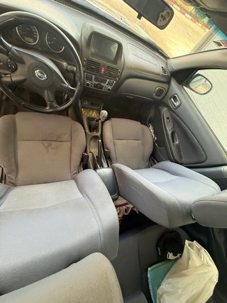 Nissan Almera 2004
