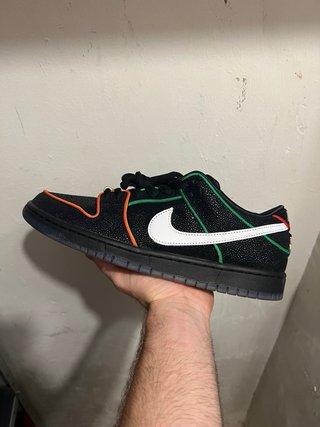 Nike Dunk Low SB Pro QS Bronx Skate Black Red