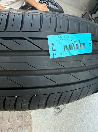 Llantas BMW 17” Originales + Bridgestone 2023