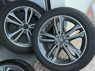 Llantas BMW 17” Originales + Bridgestone 2023