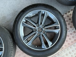 Llantas BMW 17” Originales + Bridgestone 2023