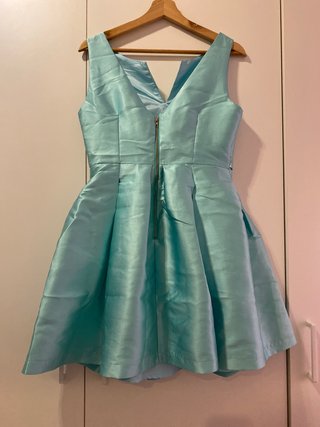 Vestido corto turquesa para ocaciones especiales