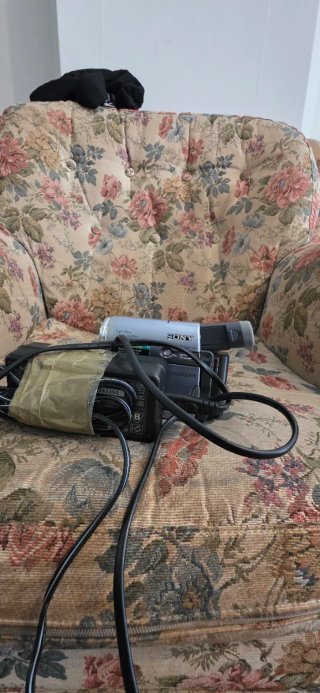 Sony Handycam DCR-TRV12E