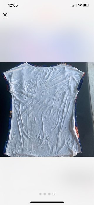T-shirt floral Promod azul e rosa