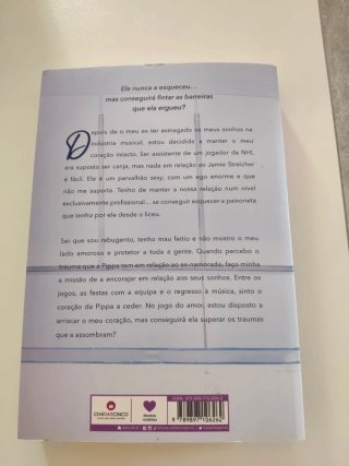 Atrás das Redes