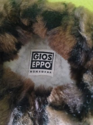 Pantufas Gioseppo forrados em pelo por dentro
