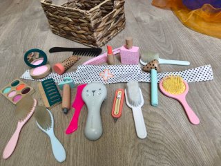 Juguetes de madera para peinar y de sanidad