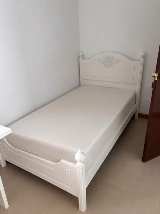 Cama individual con somier y colchón