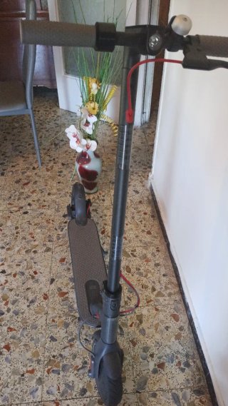 Patinete Eléctrico Negro
