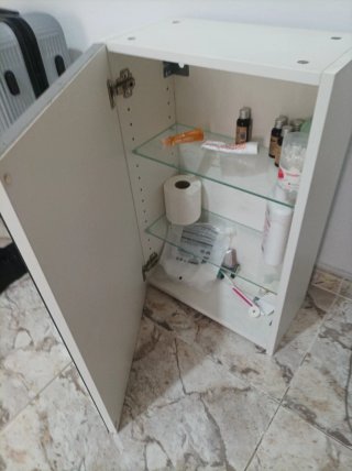 Mueble lavabo con espejo y estantes