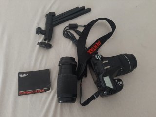 Pentax K100 D con 2 objetivos