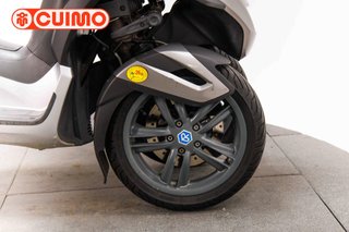PIAGGIO MP3 300 YOURBAN