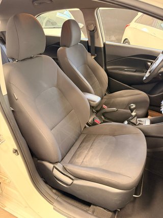Kia Rio 1.2 CVVT 85cv Concept