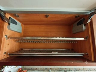 Cocina chapa madera roble y encimera silestone