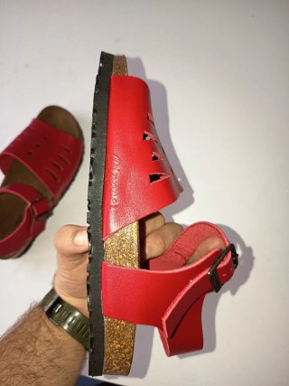 Sandalias de cuero rojas talla 38