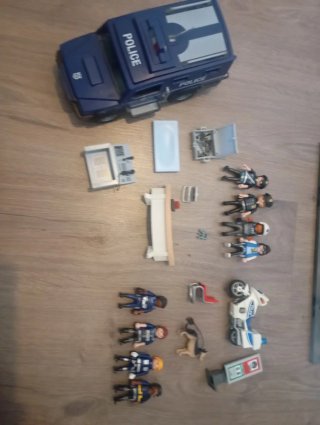 Playmobil Cuartel Policía con Coche
