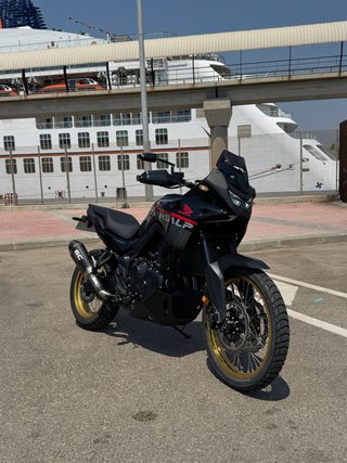 Honda Transalp 750 Negra