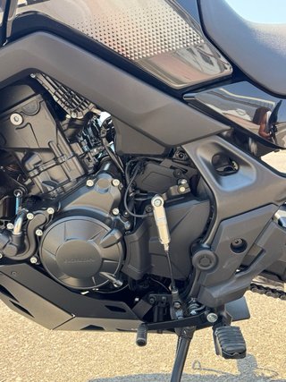Honda Transalp 750 Negra