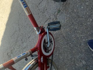 Bicicleta BH plegable roja